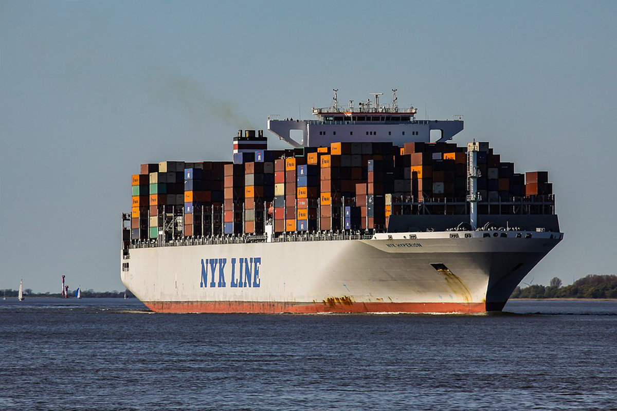 container-ship-2893480_960_720